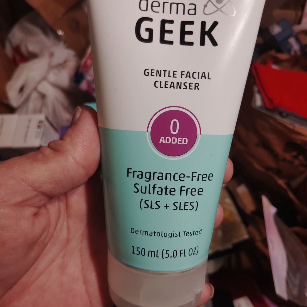 Gentle Facial Cleanser – Fragrance-Free Sulfate-Free (Mint)
